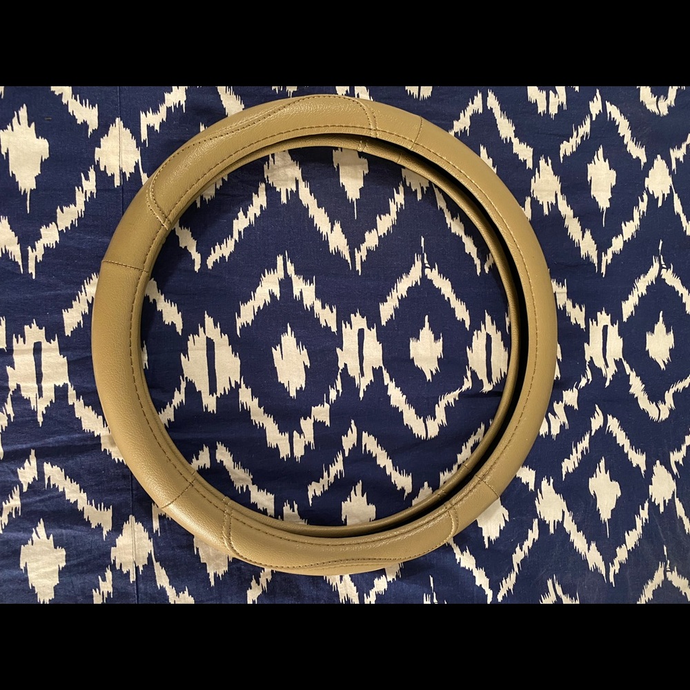 Universal steering cover